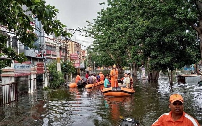 बिहार में बाढ़ से स्थिति गंभीर, 16 जिलों में 81 लाख से अधिक लोग प्रभावित